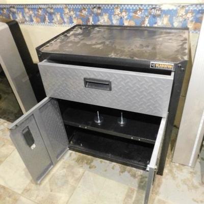 Gladiator Steel Stand Alone Tool Chest with Drawer Has Key