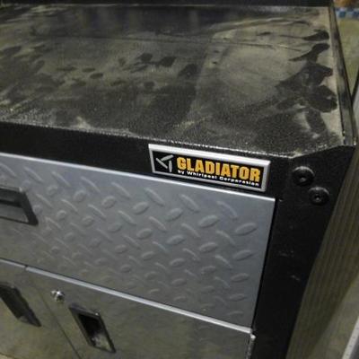 Gladiator Steel Stand Alone Tool Chest with Drawer Has Key