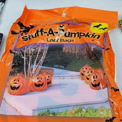 Halloween Lot, Cat & Clown Mask/Tape/Spiders/Leaf Bags/Masquerade Mask - New