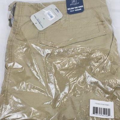 Size 40 Stretch Messenger Shorts, Below the Knee 14.5