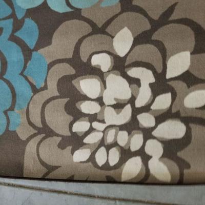 Gray/Blue/Cream Floral Rug, ~79