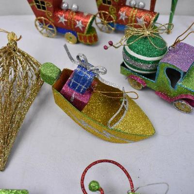 19 Sparkly Ornaments