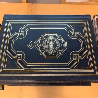 1988 World Book Encyclopedia Gold Edge Science & Dictionary