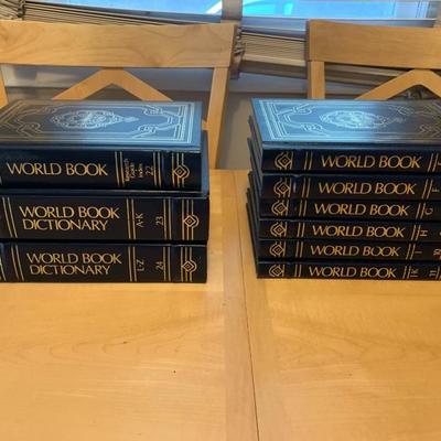 1988 World Book Encyclopedia Gold Edge Science & Dictionary
