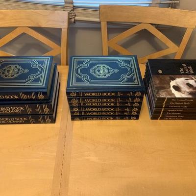 1988 World Book Encyclopedia Gold Edge Science & Dictionary