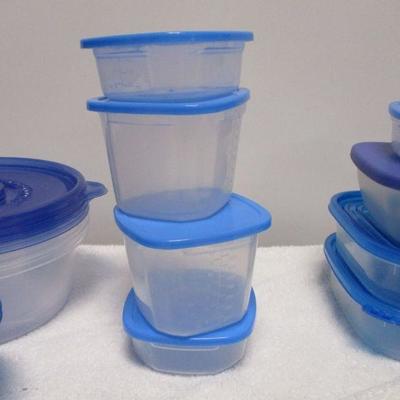Lot 14 - Several Sizes & Shapes Of Tupperware