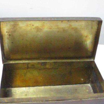 Lot 21 - Variety of Metal Containers 