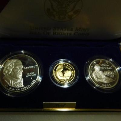 US Mint Bill of Rights 3 Coin Set Silver 1$, Gold 5$, Clad .50 Proof Set in Box