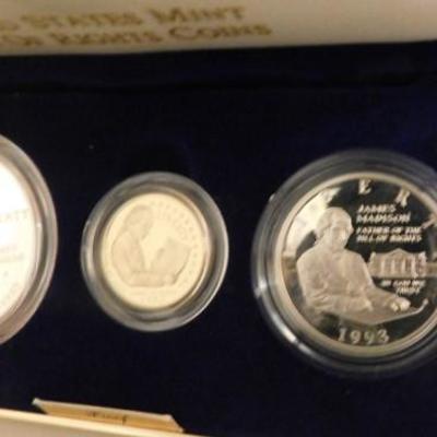 US Mint Bill of Rights 3 Coin Set Silver 1$, Gold 5$, Clad .50 Proof Set in Box