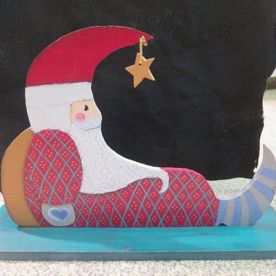 Santa With Star Handpainted Décor