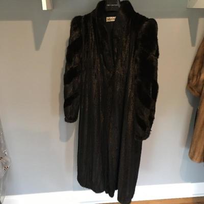 Lot 10 - Fur Coat & Hat