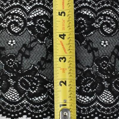 Expo Int'l 5 yards of Lace Trim - New
