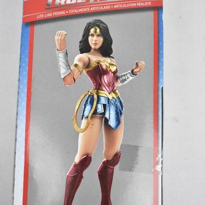 Justice League DC Wonder Woman Action Figure - New