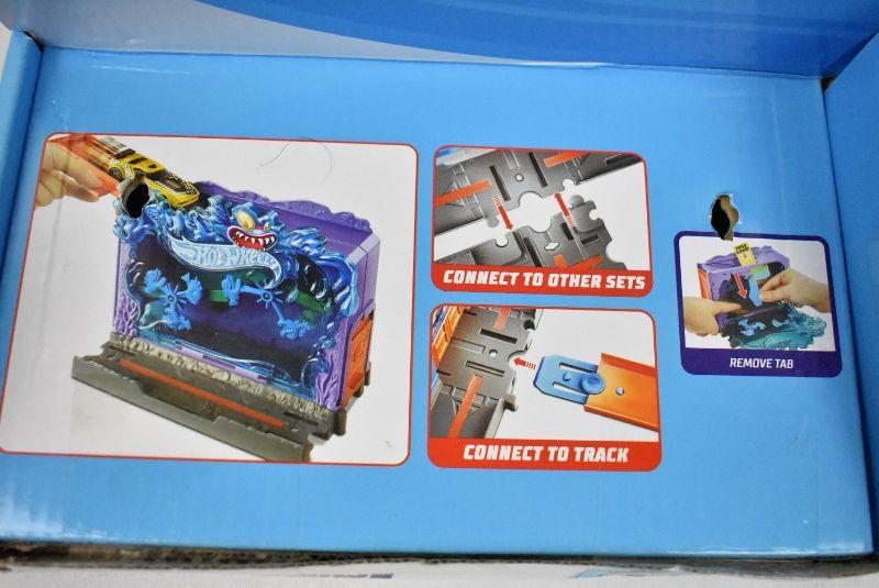 Hot wheels cheap city aquarium