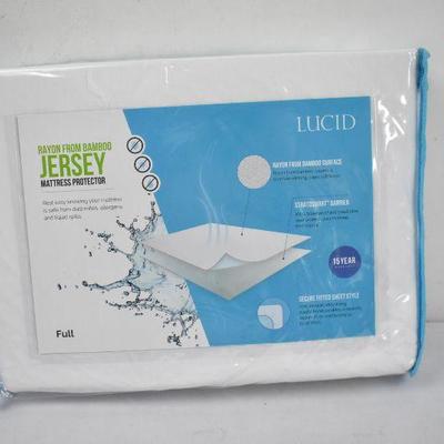 Full Size Lucid Mattress Protector - New
