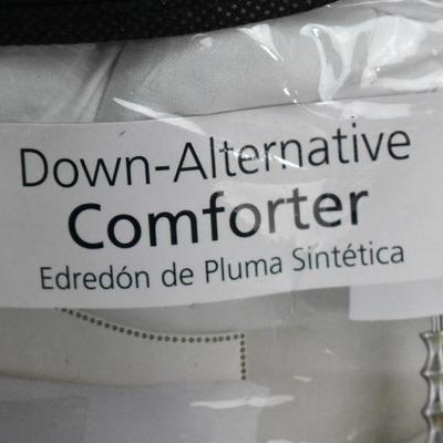 Mainstays Twin/Twin XL Down Alternative Comforter, White - New