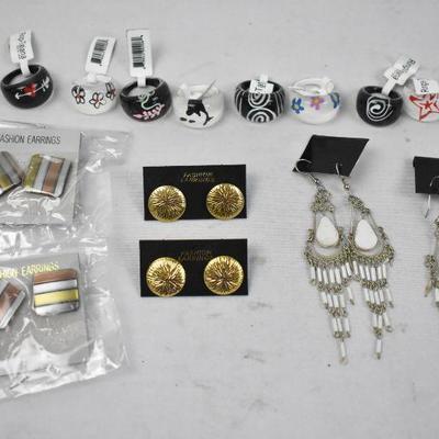 14 Piece Costume Jewelry Set: 8 Rings & 6 Pairs of Earrings - New