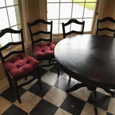 Kitchen Table & 4 Chairs