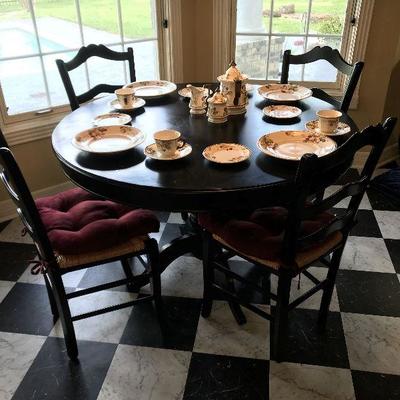 Kitchen Table & 4 Chairs