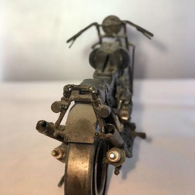 Vrooom!  Fun Metal Motorcyle!
