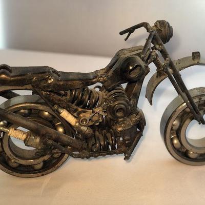 Vrooom!  Fun Metal Motorcyle!