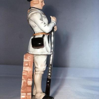 Two Vintage Revloutionary War figurines by Andrea