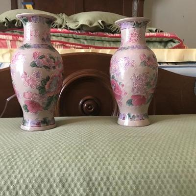 A pair of Chinese Urns 
