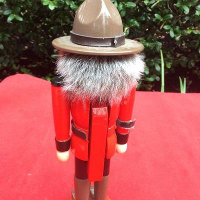 Lot of 2 really nice Nutcrackers