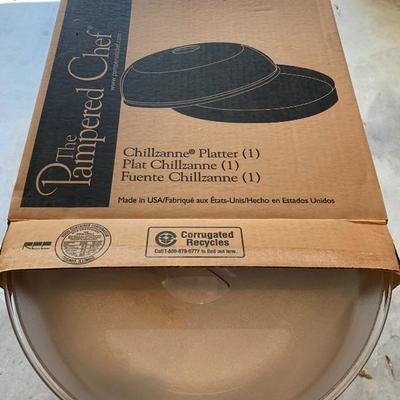 NEW PAMPERED CHEF CHILLZANNE PLATTER WITH LID 2780