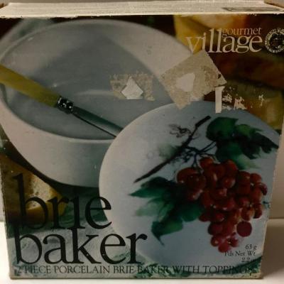 2 Piece Gourmet Village Brie Baker - NEW