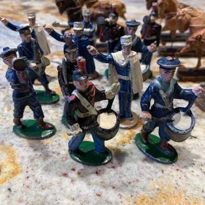 LOT OF TOY METAL SOLDIERS AND HORSES