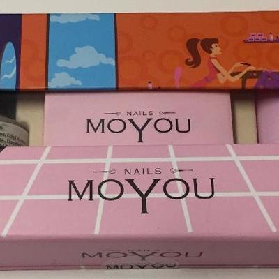 MoYou Kitty Nail Kit (Decorate your nails with designs.  Teenage girls  love these kits) - NEW