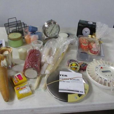 Lot 128 - Candles & Kitchen Items