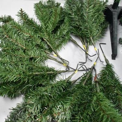 Artificial Christmas Tree Approximately 34 Pieces - Unverified