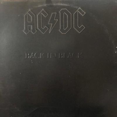 #15 ACDC - Back in Black SD 16018