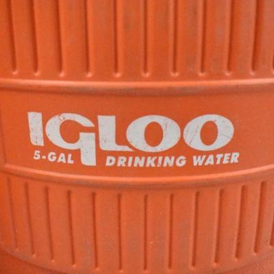 2 Orange Water Coolers: Rubbermaid (Damaged Lid) & Igloo 5 gallon