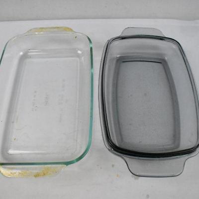 4 Piece Glass: 3 Pyrex (1 Measuring Cup, 2 Dishes) & 1 Non-Pyrex Baking Dish