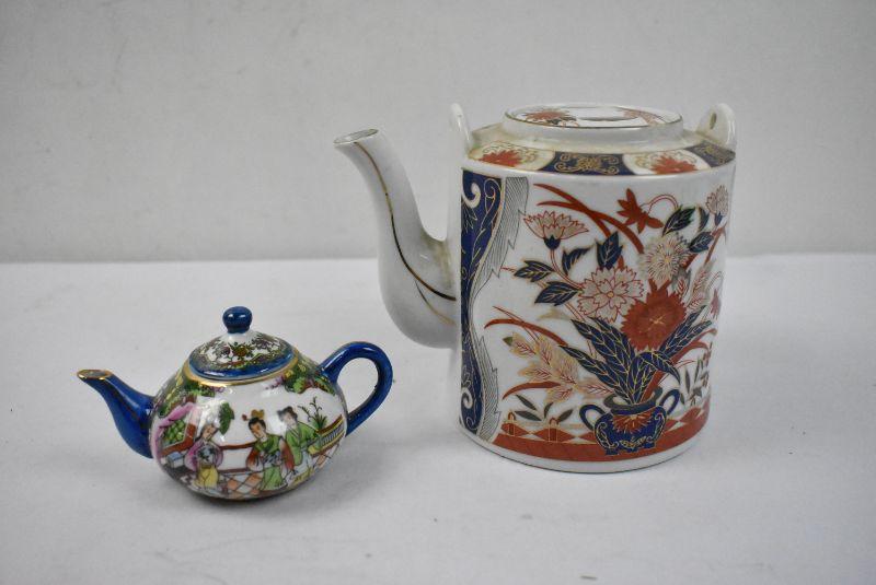 2 Oriental Teapots Vintage