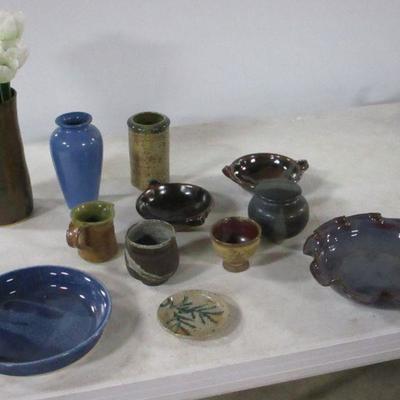 Lot 187 - Decorative Ceramic Pottery Items
