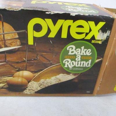 Lot 189 - Pyrex & Baking Pans 