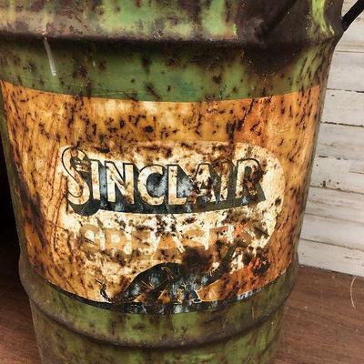 Lot #28 Sinclair 20 Gallon Drum with added Lid and handles