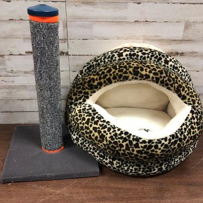 Lot #57 Scratch Post and  Kitty Bed