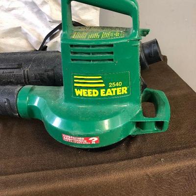 Lot #109 leaf blower / vacuum 