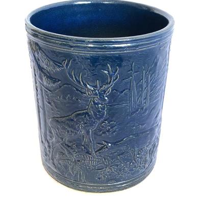 Lot 147- Robinson-Ransbottom Pottery Company Planter | EstateSales.org