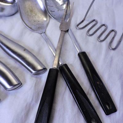 Chefs Knives and Kitchen Utensils