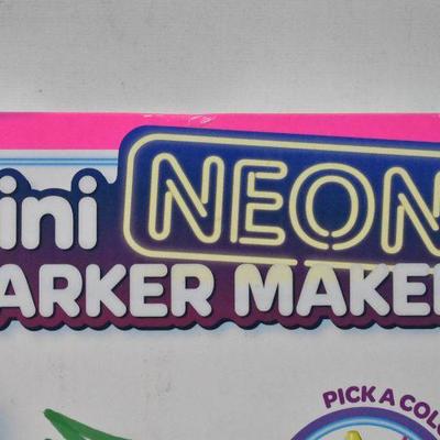 Crayola Mini Neon Marker Maker - New