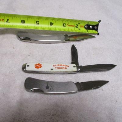 Lot 79 - Clemson Tigers South Carolina Pocket Knives