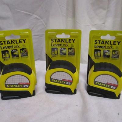 Lot 92 - Stanley Lever Lock Tape Measures 1 of 3