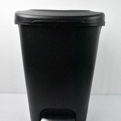 Rubbermaid Premium Step-On Garbage Can, Black - New