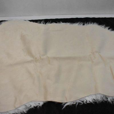 Deluxe Soft Faux Sheepskin Fur Series Indoor Area Rug 2x3, White - New